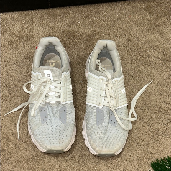 On Running Women's Light Gray Sneakers - Picture 1 of 6